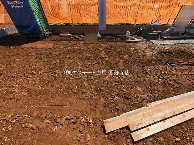 現在建物を建築中です、建築中の物件については現地確認の他、同施工会社の完成施工例のご案内、担当者のプレゼンテーションにてご検討ください。適切なご検討の方法をご説明させて頂きます。