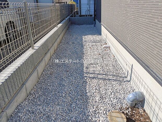 周辺のエリアで他にも沢山売りに出ている物件があります。インターネット掲載前の情報などもありますのでお気軽にお問合せください。まとめてご見学できます。