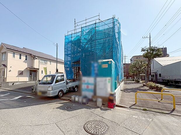 現在建物を建築中です、建築中の物件については現地確認の他、同施工会社の完成施工例のご案内、担当者のプレゼンテーションにてご検討ください。適切なご検討の方法をご説明させて頂きます。 