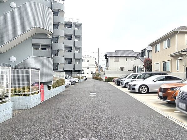 周辺のエリアで他にも沢山売りに出ている物件があります。インターネット掲載前の情報などもありますのでお気軽にお問合せください。まとめてご見学できます。