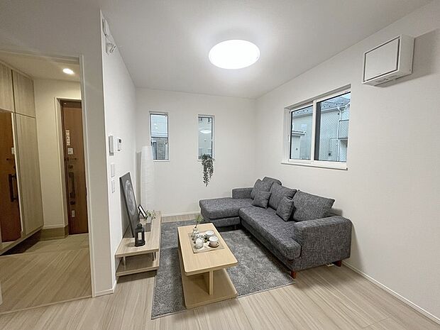 家族が一番集まる場所だから広々としつつも素敵な空間であって欲しい。みんながくつろぐリビングからキッチンまでが一つの空間のように繋がる間取り。