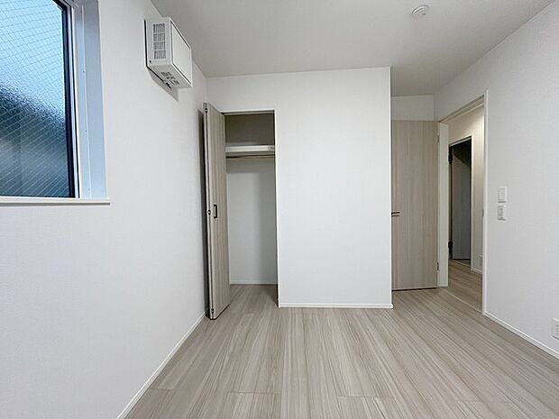 各お部屋に収納が設置されています。 