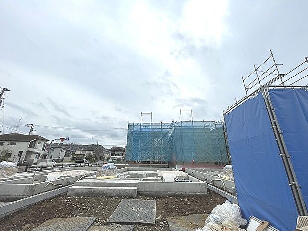 周辺のエリアで他にも沢山売りに出ている物件があります。インターネット掲載前の情報などもありますのでお気軽にお問合せください。まとめてご見学できます。 