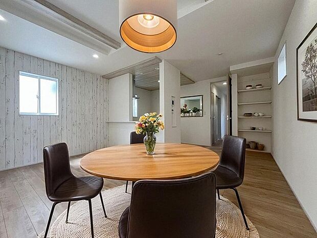 本画像はCGで作成しており、実際に現地に家具は置かれておりません。また、価格に家具は含まれておりません。