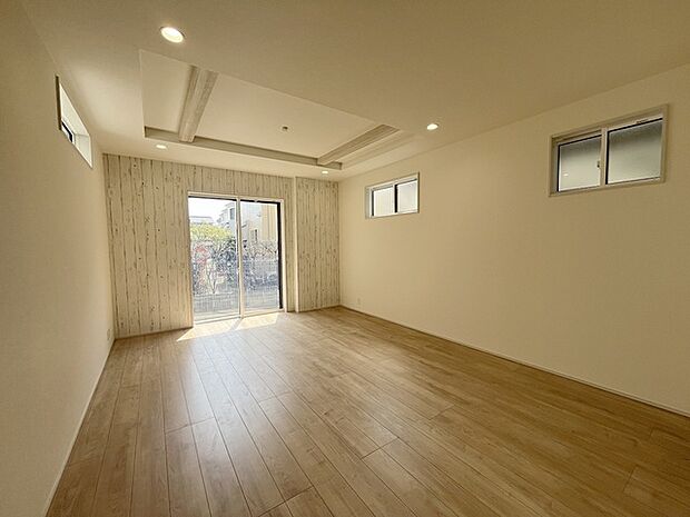 家族が一番集まる場所だから広々としつつも素敵な空間であって欲しい。みんながくつろぐリビングからキッチンまでが一つの空間のように繋がる間取り。 