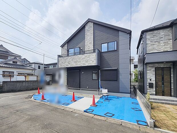 建物が完成しましたので室内のご見学予約スタート。当日のご見学予約も大歓迎です。お気軽にご連絡ください。エステート白馬国分寺店は火曜水曜も営業しております。