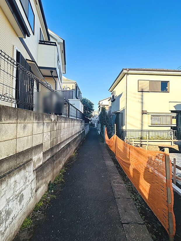 周辺のエリアで他にも沢山売りに出ている物件があります。インターネット掲載前の情報などもありますのでお気軽にお問合せください。まとめてご見学できます。