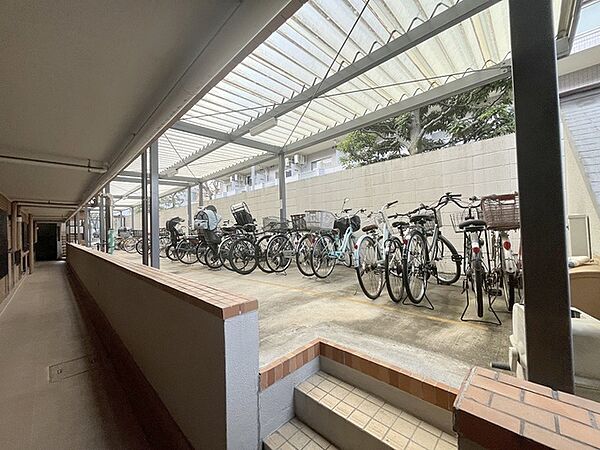現地のご見学予約もスタートしました。周辺で売りに出ている物件も沢山御座います。まとめてご見学ができますのでお気軽にお申しつけください。