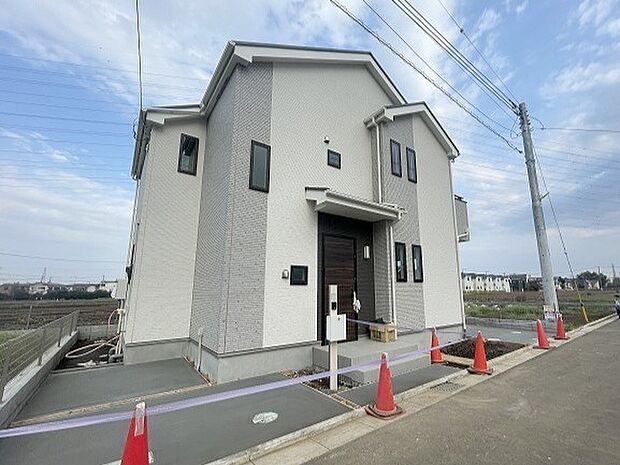 建物が完成しましたので室内のご見学予約スタート。当日のご見学予約も大歓迎です。お気軽にご連絡ください。他にもインターネットに掲載していない情報も沢山ありますので、比較で併せてご見学ができます。