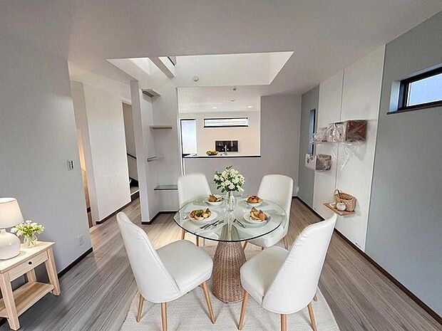 本画像はCGで作成しており、実際に現地に家具は置かれておりません。また、価格に家具は含まれておりません。