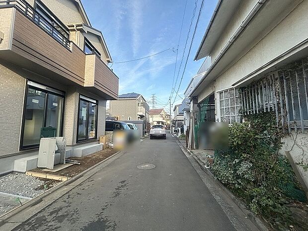 周辺は住宅が建ち並ぶ閑静な住宅街です。 
