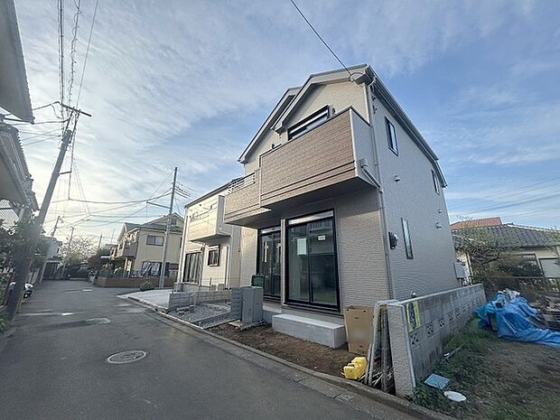 現地のご見学予約もスタートしました。周辺で売りに出ている物件も沢山御座います。まとめてご見学ができますのでお気軽にお申しつけください。 