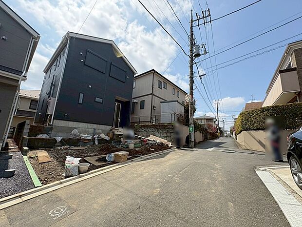 周辺は住宅が建ち並ぶ閑静な住宅街です。