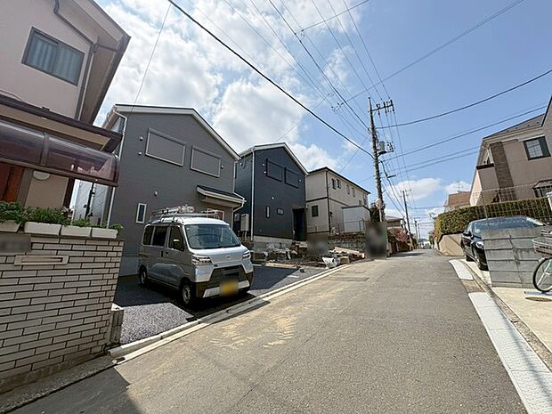 周辺は住宅が建ち並ぶ閑静な住宅街です。