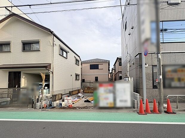 現在建物を建築中です、建築中の物件については現地確認の他、同施工会社の完成施工例のご案内、担当者のプレゼンテーションにてご検討ください。適切なご検討の方法をご説明させて頂きます。