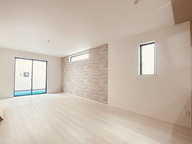 家族が一番集まる場所だから広々としつつも素敵な空間であって欲しい。みんながくつろぐリビングからキッチンまでが一つの空間のように繋がる間取り。 