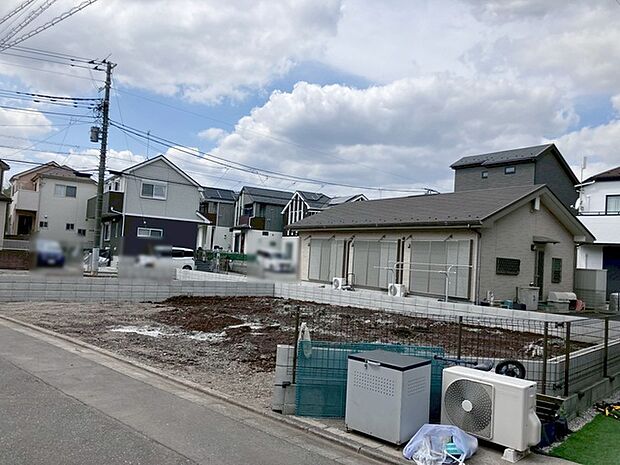 周辺のエリアで他にも沢山売りに出ている物件があります。インターネット掲載前の情報などもありますのでお気軽にお問合せください。まとめてご見学できます。