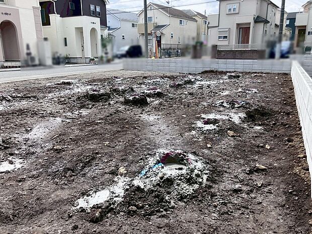 周辺のエリアで他にも沢山売りに出ている物件があります。インターネット掲載前の情報などもありますのでお気軽にお問合せください。まとめてご見学できます。 