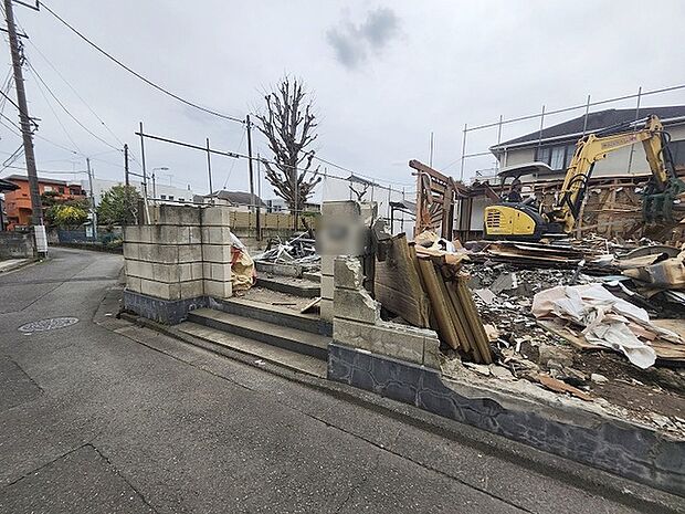 周辺のエリアで他にも沢山売りに出ている物件があります。インターネット掲載前の情報などもありますのでお気軽にお問合せください。まとめてご見学できます。 