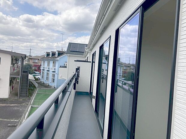 窓からの眺望です。実際に現地で眺望もご確認ください。 