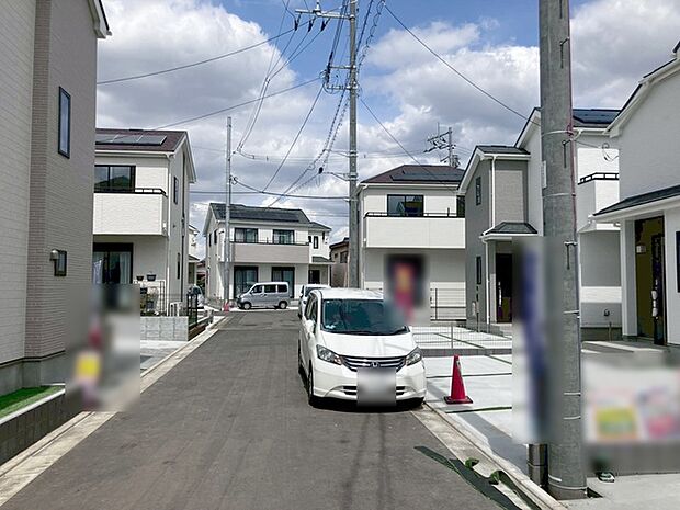 安心して暮らすことのできる住宅街。　住宅地の道路は一般に交通量が少なく車などの騒音が少ないため、住民にとって静かな生活環境が提供されます。 