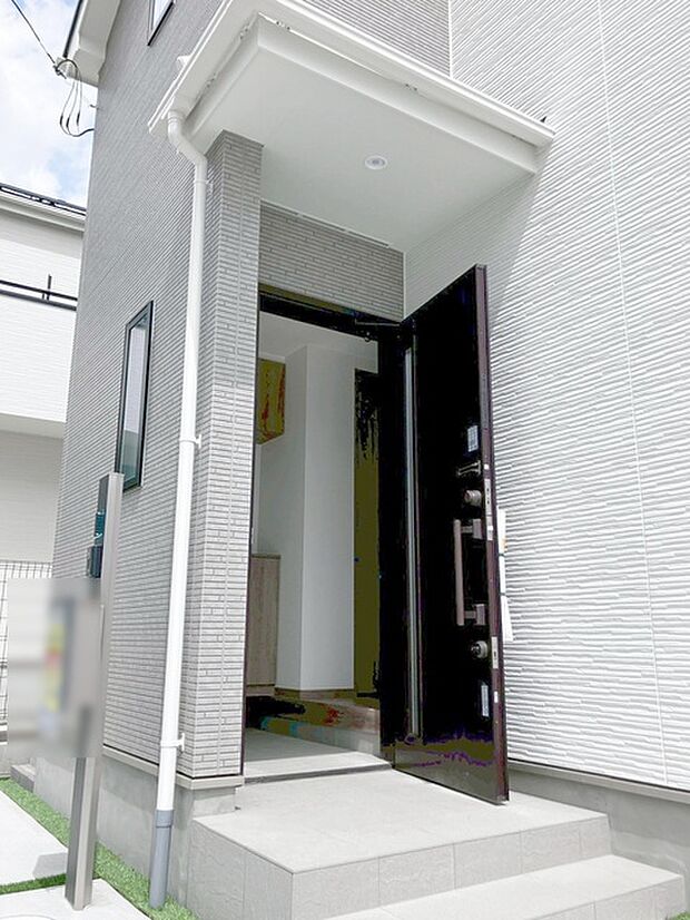 周辺のエリアで他にも沢山売りに出ている物件があります。インターネット掲載前の情報などもありますのでお気軽にお問合せください。まとめてご見学できます。 