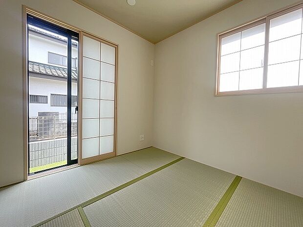 和室がある間取り。畳の香りとともにどこか落ち着く空間です。