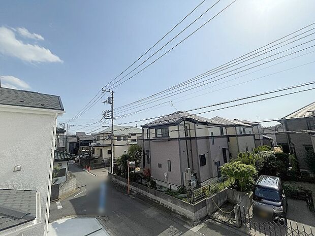 窓からの眺望です。実際に現地で眺望もご確認ください。