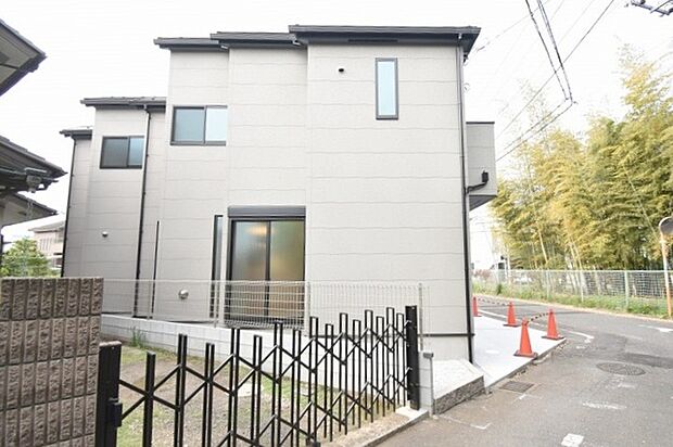 現地のご見学予約もスタートしました。周辺で売りに出ている物件も沢山御座います。まとめてご見学ができますのでお気軽にお申しつけください。