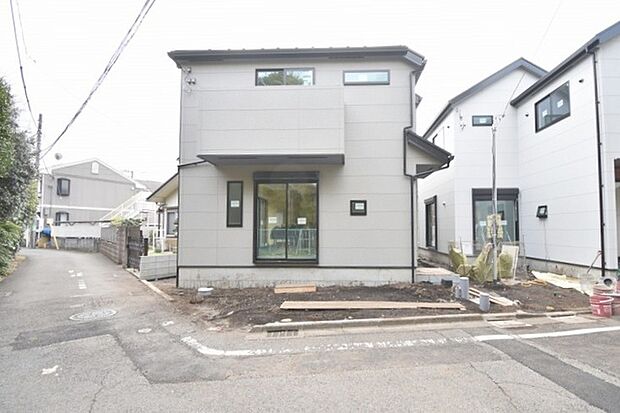 現地のご見学予約もスタートしました。周辺で売りに出ている物件も沢山御座います。まとめてご見学ができますのでお気軽にお申しつけください。 