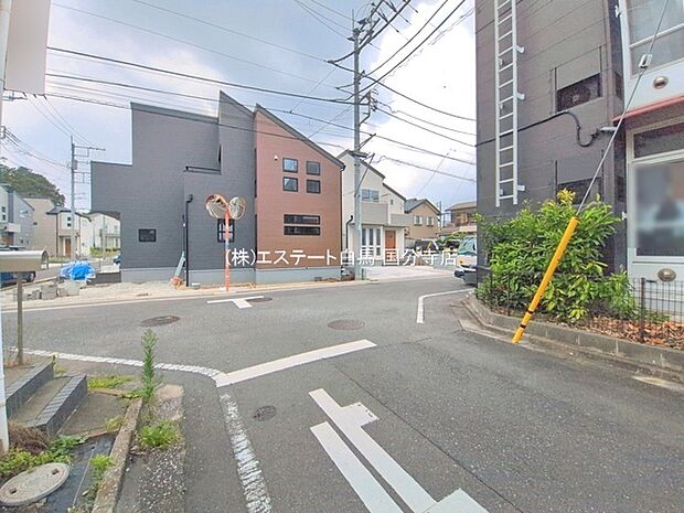 個々の優先事項や好みに基づいて考慮することが重要、 様々なライフスタイル、自分や家族にとってマッチする街並みを選ぶことが大切です。