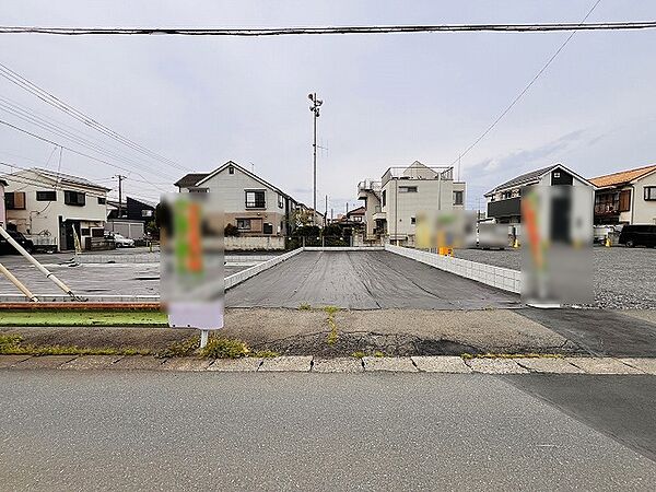 建築条件なしの敷地。弊社グループ「白馬建設」にて建物プランをご提案できます。実際の陽当たりやサイズ感を現地でお確かめください。