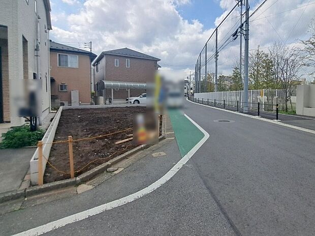 現地のご見学予約もスタートしました。周辺で売りに出ている物件も沢山御座います。まとめてご見学ができますのでお気軽にお申しつけください。