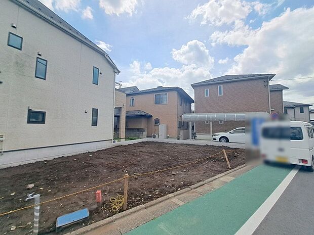 周辺のエリアで他にも沢山売りに出ている物件があります。インターネット掲載前の情報などもありますのでお気軽にお問合せください。まとめてご見学できます。 