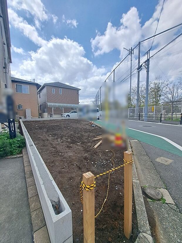 現在建物を建築中です、建築中の物件については現地確認の他、同施工会社の完成施工例のご案内、担当者のプレゼンテーションにてご検討ください。適切なご検討の方法をご説明させて頂きます。 