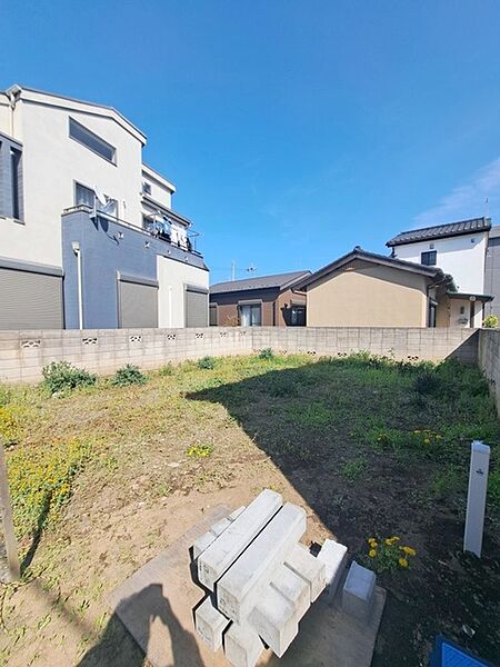 現地のご見学予約もスタートしました。周辺で売りに出ている物件も沢山御座います。まとめてご見学ができますのでお気軽にお申しつけください。