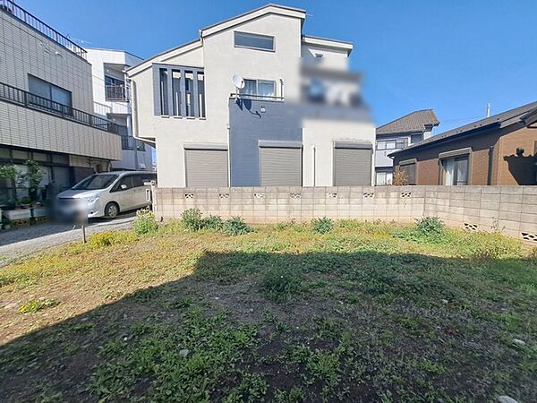 土地物件にはご確認頂くポイントがたくさんございます、土地だけのご見学の際もご遠慮せず、ぜひお気軽に担当スタッフにお申しつけくださいませ。
