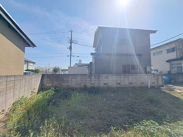 周辺のエリアで他にも沢山売りに出ている物件があります。インターネット掲載前の情報などもありますのでお気軽にお問合せください。まとめてご見学できます。