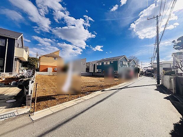 安心して暮らすことのできる住宅街。　住宅地の道路は一般に交通量が少なく車などの騒音が少ないため、住民にとって静かな生活環境が提供されます。 