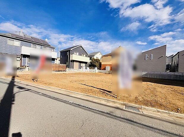 現地ご見学の際、スタッフが様々なご質問に対応いたします、周辺環境、前面道路、建築可能な建物について、ぜひご相談ください。 