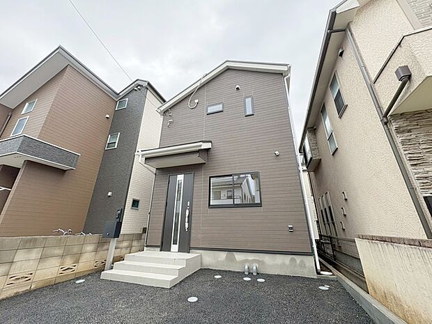 建物が完成しましたので室内のご見学予約スタート。当日のご見学予約も大歓迎です。お気軽にご連絡ください。他にもインターネットに掲載していない情報も沢山ありますので、比較で併せてご見学ができます。