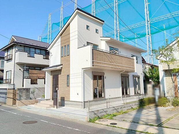 建物が完成しましたので室内のご見学予約スタート。当日のご見学予約も大歓迎です。お気軽にご連絡ください。他にもインターネットに掲載していない情報も沢山ありますので、比較で併せてご見学ができます。 