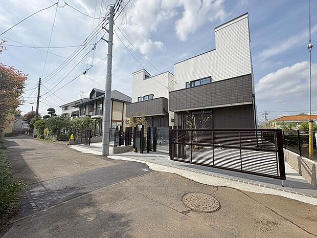 周辺のエリアで他にも沢山売りに出ている物件があります。インターネット掲載前の情報などもありますのでお気軽にお問合せください。まとめてご見学できます。