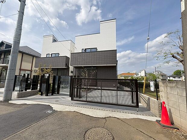 現地のご見学予約もスタートしました。周辺で売りに出ている物件も沢山御座います。まとめてご見学ができますのでお気軽にお申しつけください。
