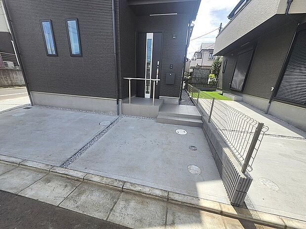 現地のご見学予約もスタートしました。周辺で売りに出ている物件も沢山御座います。まとめてご見学ができますのでお気軽にお申しつけください。 