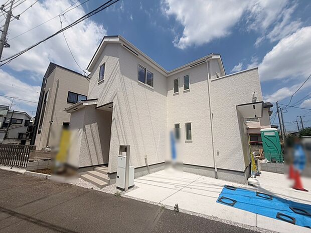 建物が完成しましたので室内のご見学予約スタート。当日のご見学予約も大歓迎です。お気軽にご連絡ください。エステート白馬国分寺店は火曜水曜も営業しております。