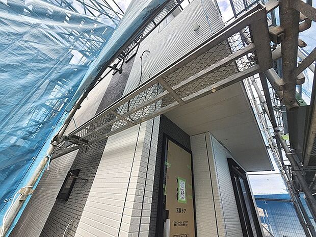 現在建物を建築中です、建築中の物件については現地確認の他、同施工会社の完成施工例のご案内、担当者のプレゼンテーションにてご検討ください。適切なご検討の方法をご説明させて頂きます。