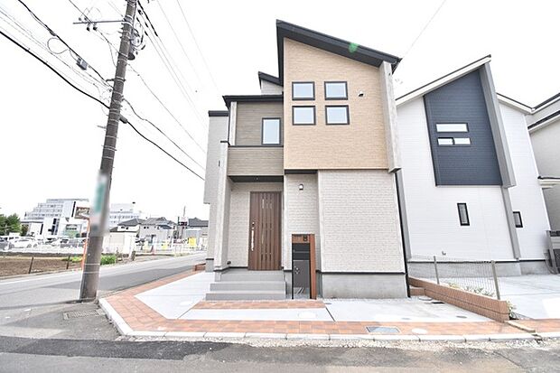建物が完成しましたので室内のご見学予約スタート。当日のご見学予約も大歓迎です。お気軽にご連絡ください。他にもインターネットに掲載していない情報も沢山ありますので、比較で併せてご見学ができます。 