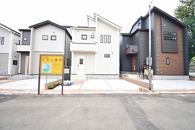 現地のご見学予約もスタートしました。周辺で売りに出ている物件も沢山御座います。まとめてご見学ができますのでお気軽にお申しつけください。 