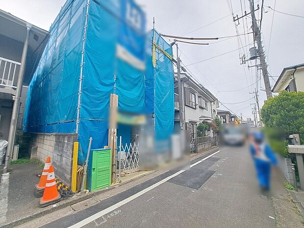 現在建物を建築中です、建築中の物件については現地確認の他、同施工会社の完成施工例のご案内、担当者のプレゼンテーションにてご検討ください。適切なご検討の方法をご説明させて頂きます。 